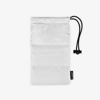 Białe etui do okularów